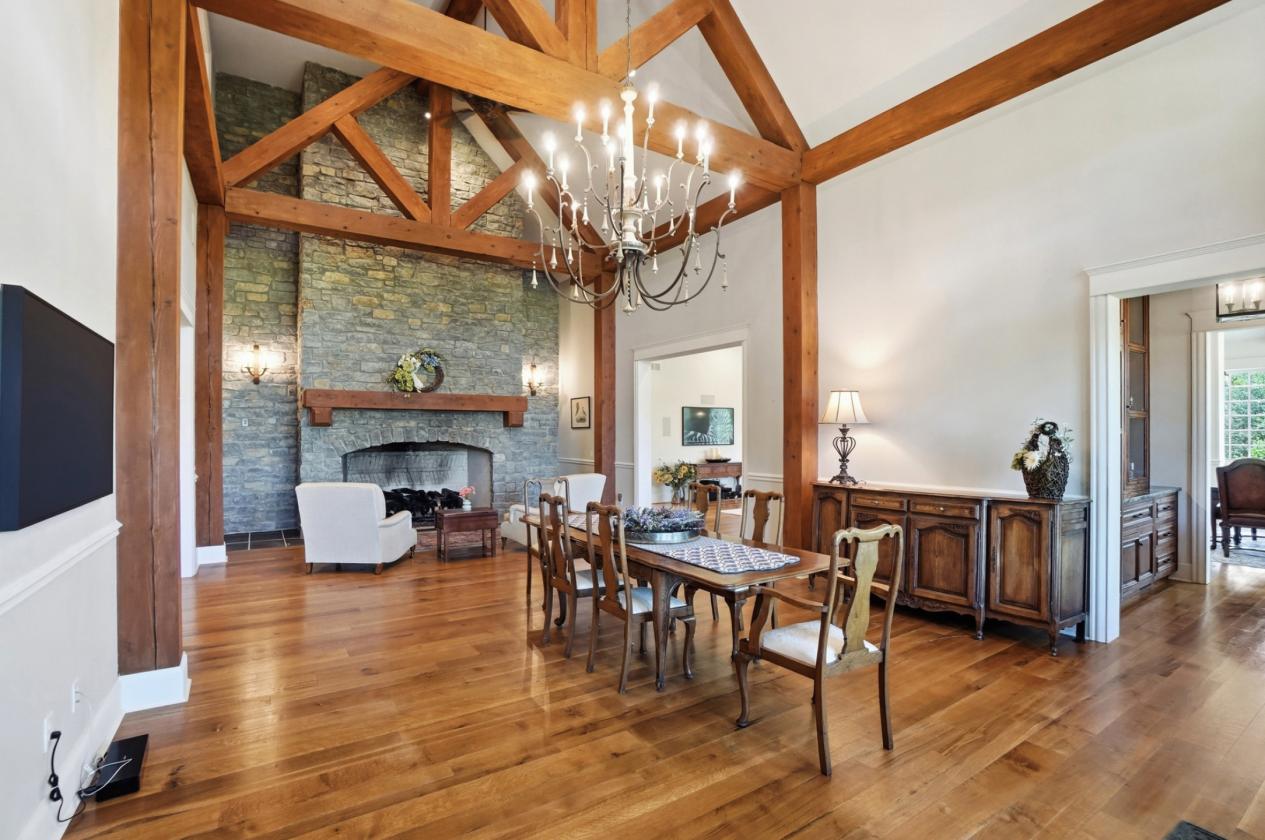 World-Class Estate in Need of Horses - photo 11