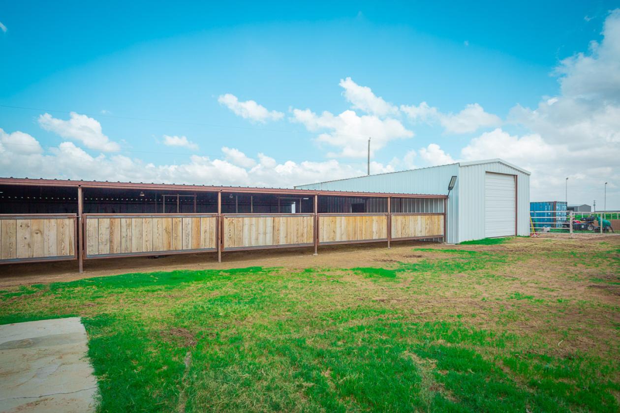 Exceptional 20-acre property - photo 2
