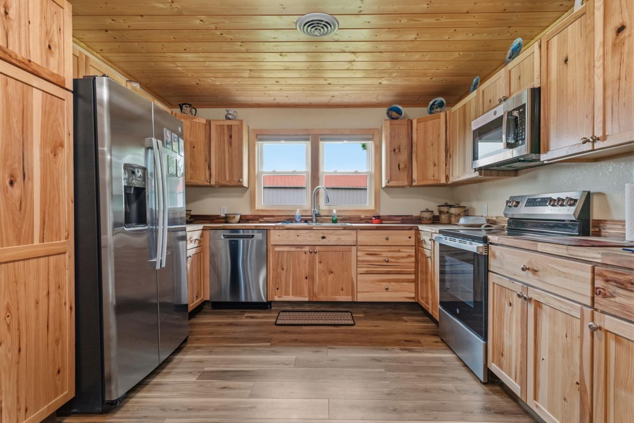 Home on 5 acres - photo 13