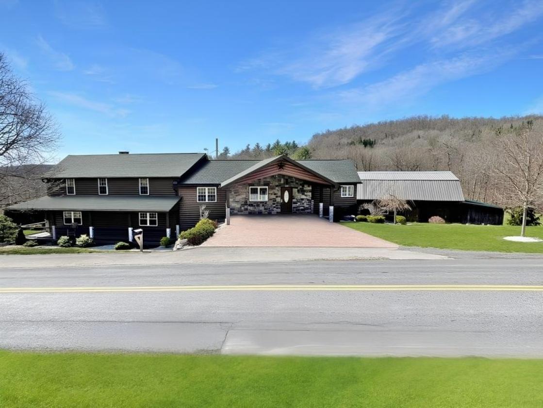 8BR Estate on 44.55 Acres with Equestrian Setup - photo 1