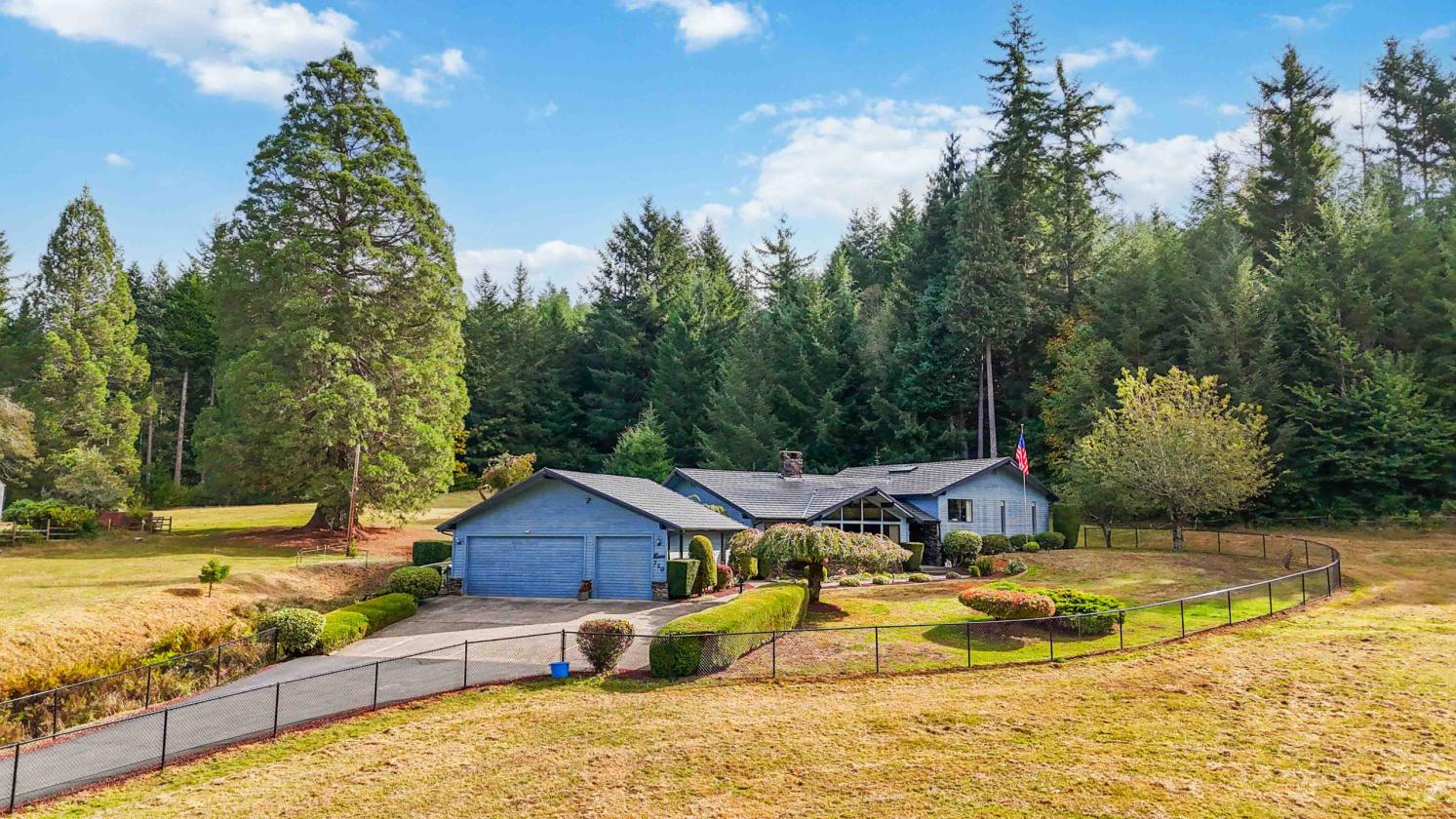 5-Acre Equestrian Retreat on Abernathy Creek - photo 4