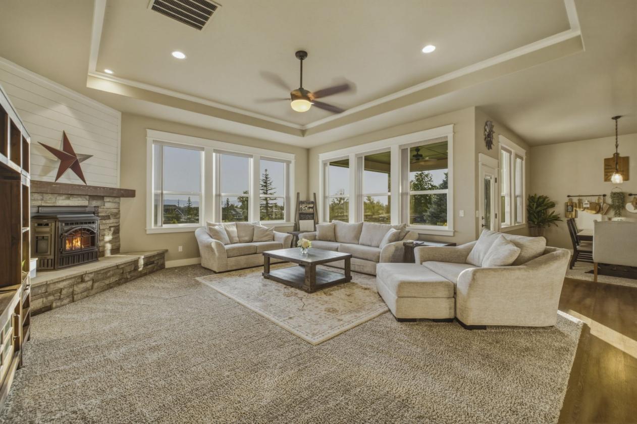 EQUESTRIAN ESTATE + LUXURY HOME + RIDE-OUT ACCESS! - photo 8