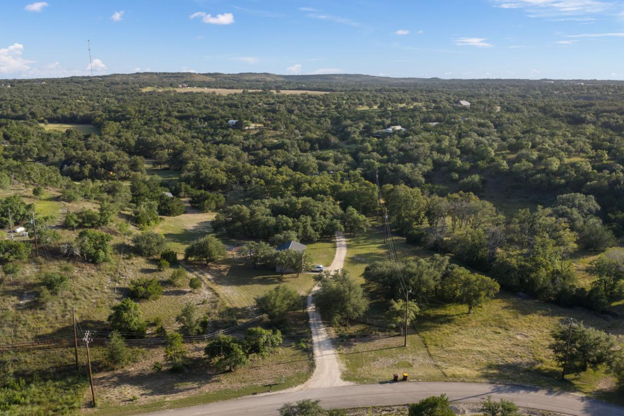 Beautiful Hill Country Home - photo 25