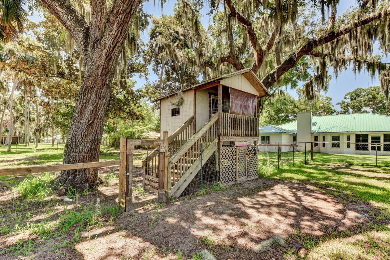 Amazing 4.5 Acre Horse Property in Pt Orange, Fl with... Port Orange