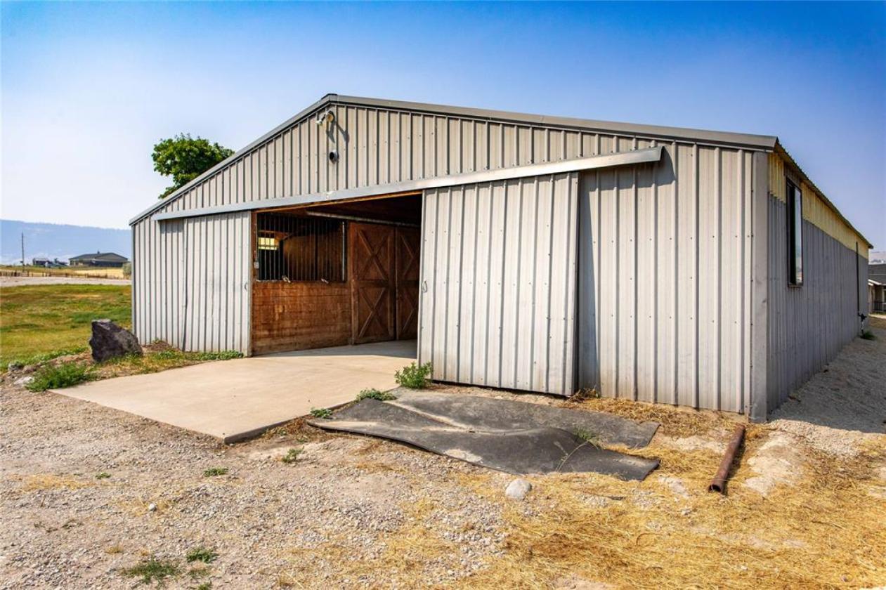 20-Acre Horse Property with 3 Arenas - photo 7