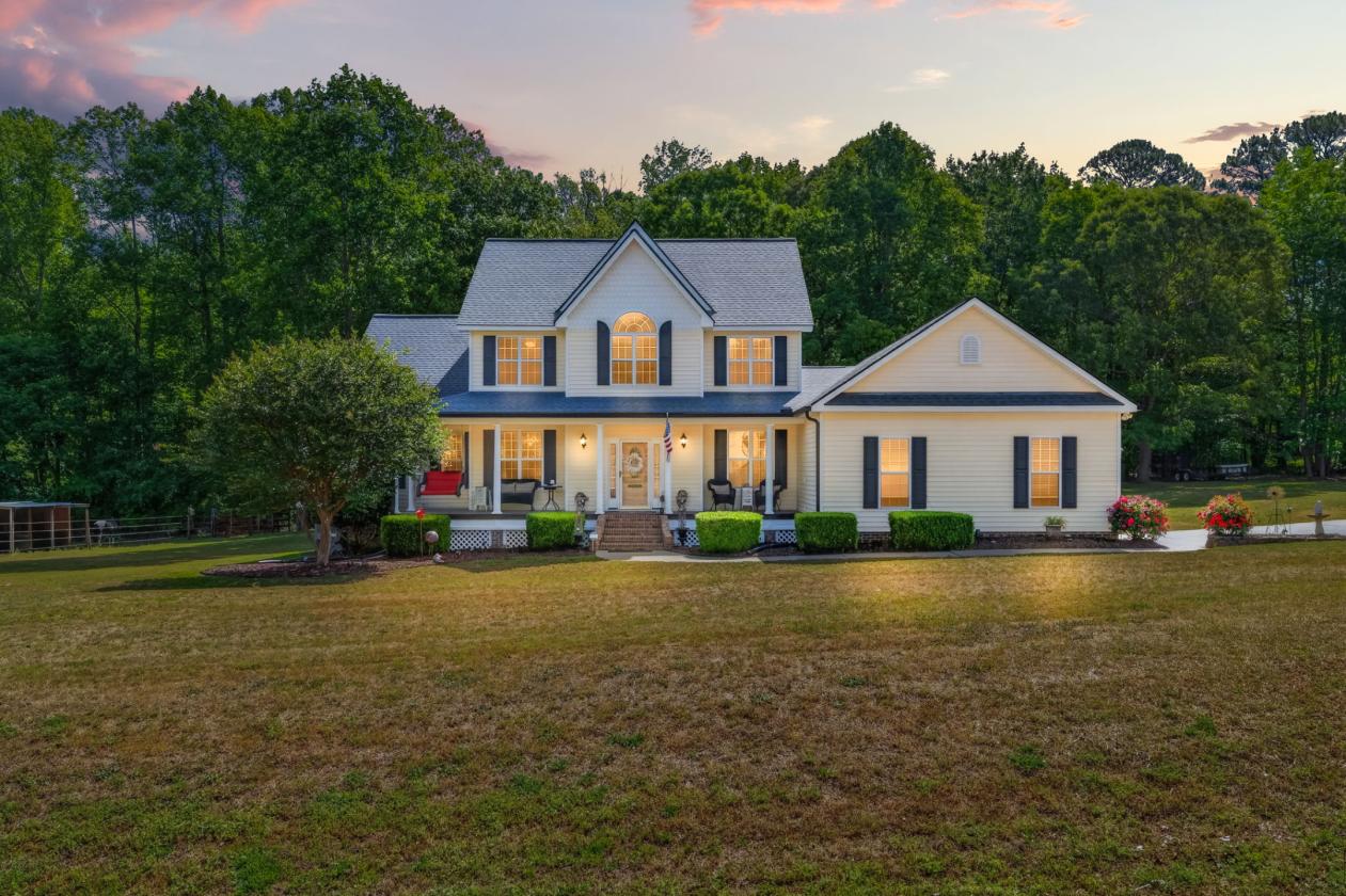 Custom Home on 3+ Horse-Ready Acres - photo 1