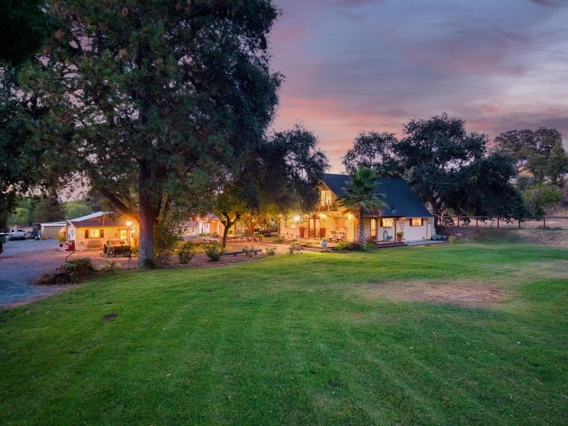 Finch Gardens, Creekside Family Compound & Pasture - photo 5