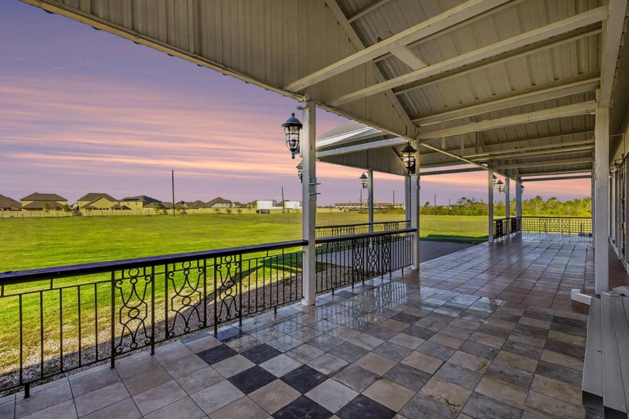 30 Acre Luxury Equestrian Estate | 8,100 SF Home - photo 6