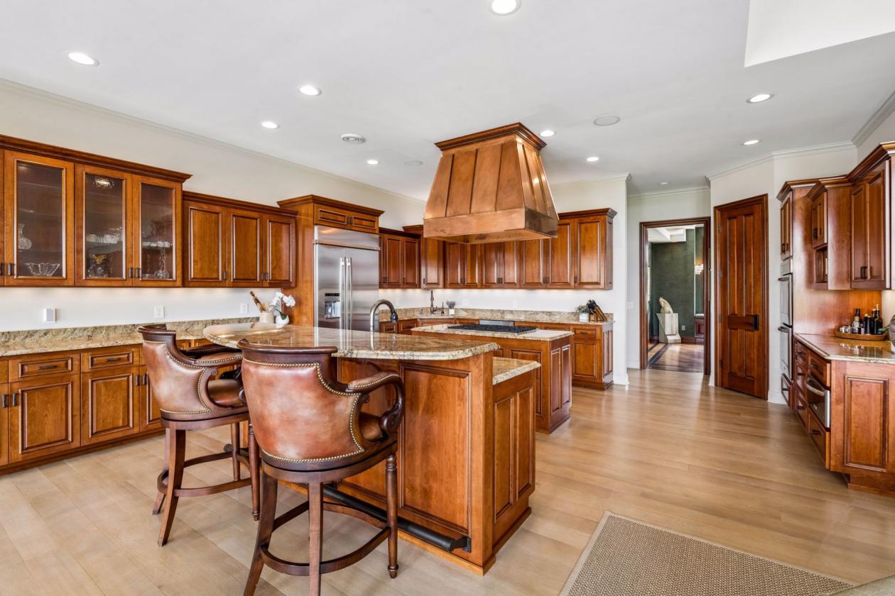Calonett: 75-Acre Horse Estate - photo 7