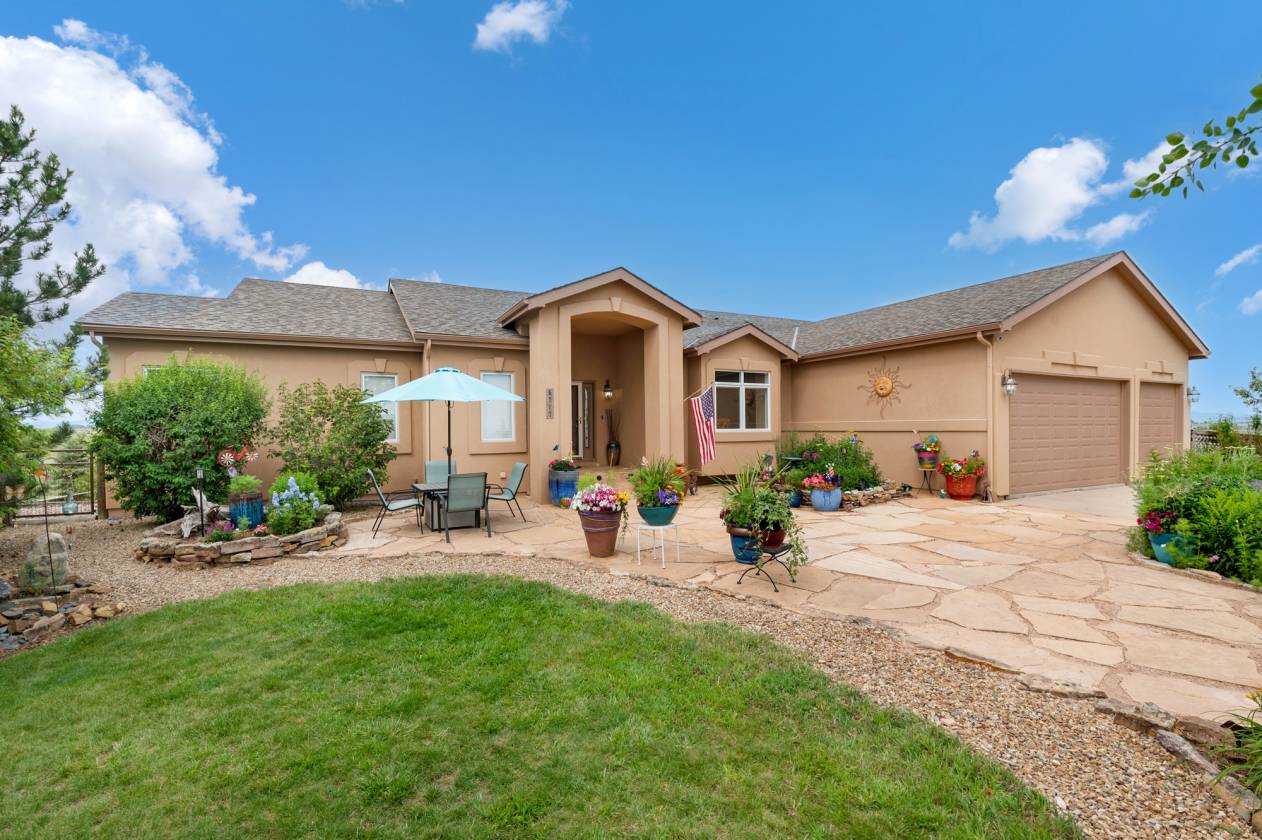 GORGEOUS RANCHER*VIEWS* INDOOR ARENA* 35 ACRES - photo 28