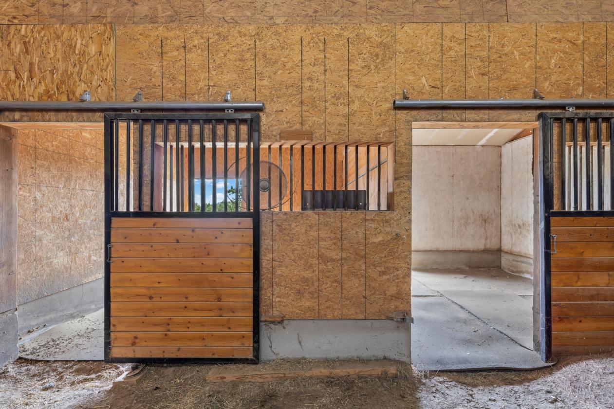 Rustic Elegance in Central Oregon w/ Barn & ADU - photo 23