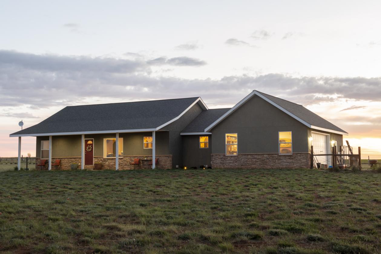 Exquisite Horse Property with Mountain Views - photo 2