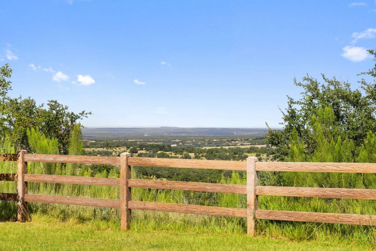 Modern Hill Country Estate with Panoramic Views - photo 27