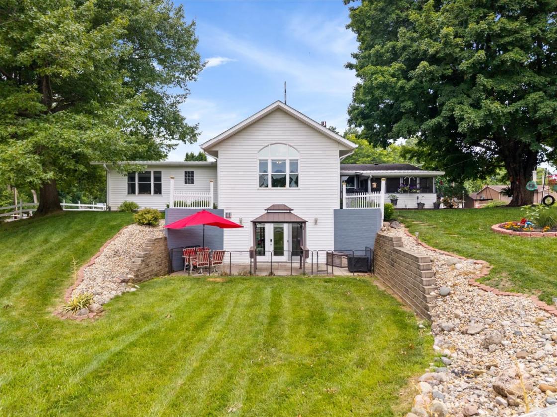 Nearly 12 acre horse farm! - photo 24