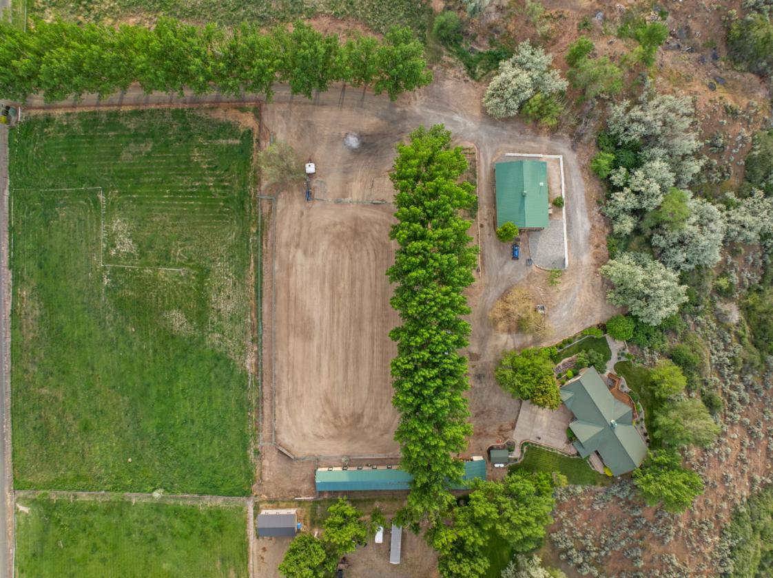 Legacy Equestrian Property with Jaw Dropping Views - photo 26