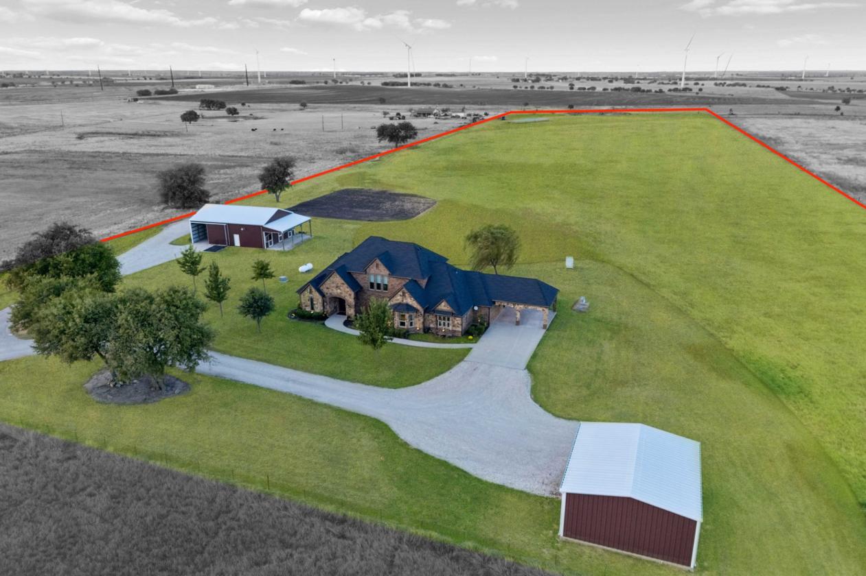 CUSTOM COUNTRY RETREAT ON 25 ACRES - photo 27