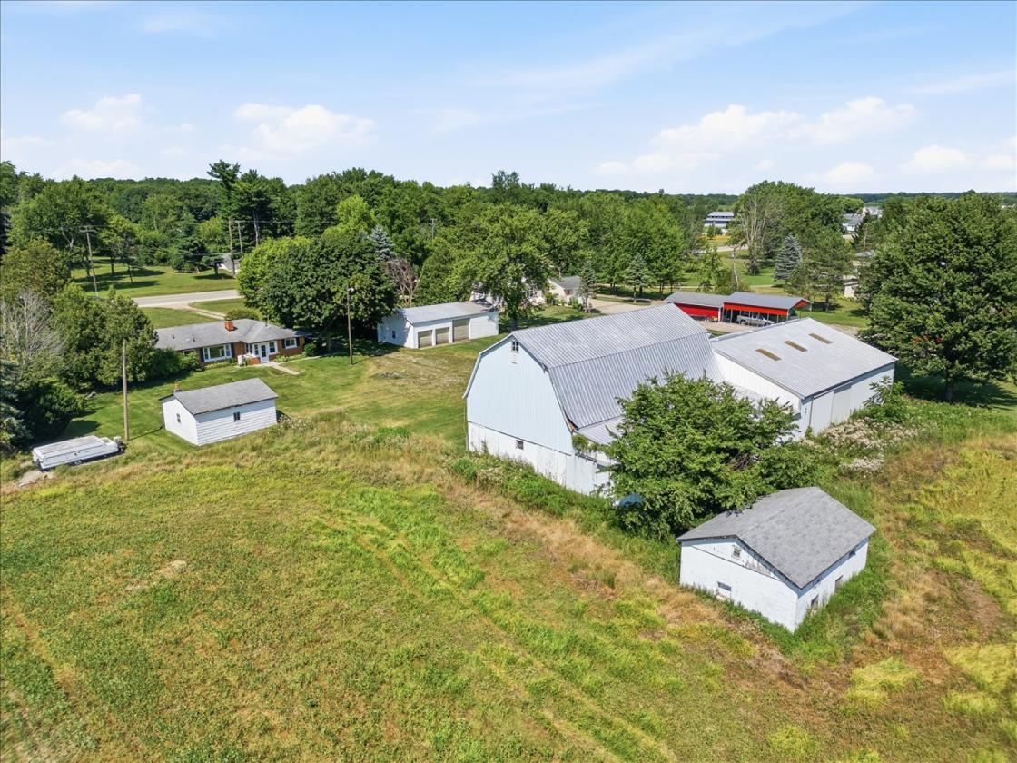 17.8 ACRE EQUESTRIAN FACILITY! - photo 10