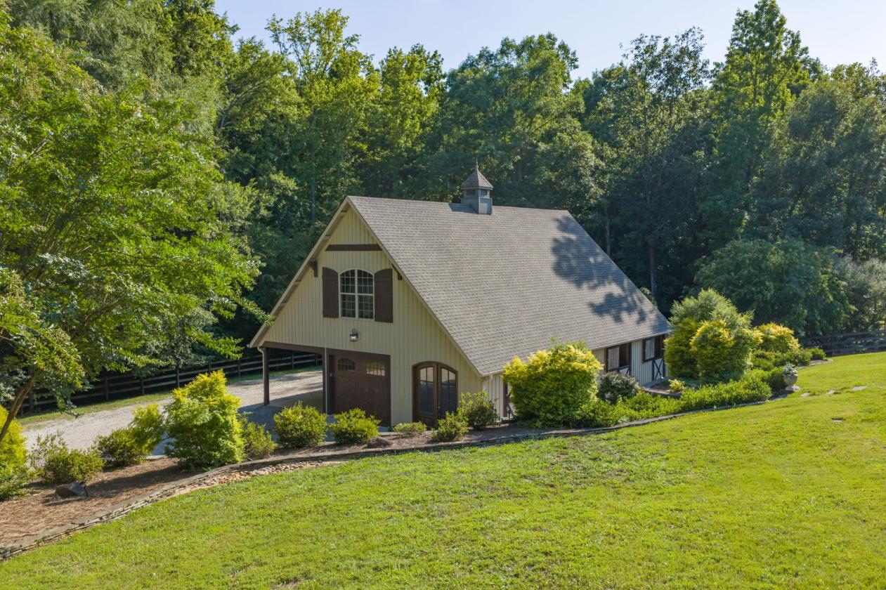 Luxury Equestrian Estate on 11.6 Acres - photo 3
