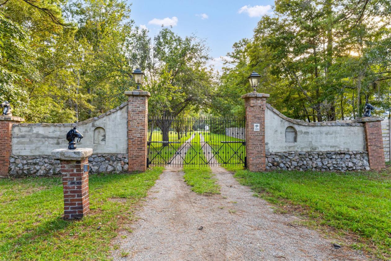 35 Acre Equestrian Estate + Newly Renovated Home - photo 6