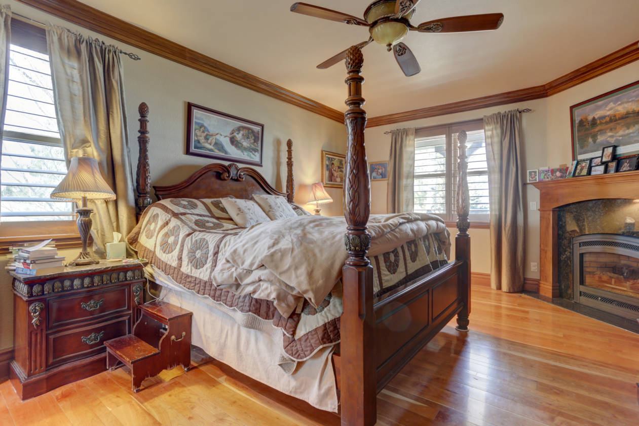 Magnificently Beautiful TwoStory Custom Country Horse Property on 35