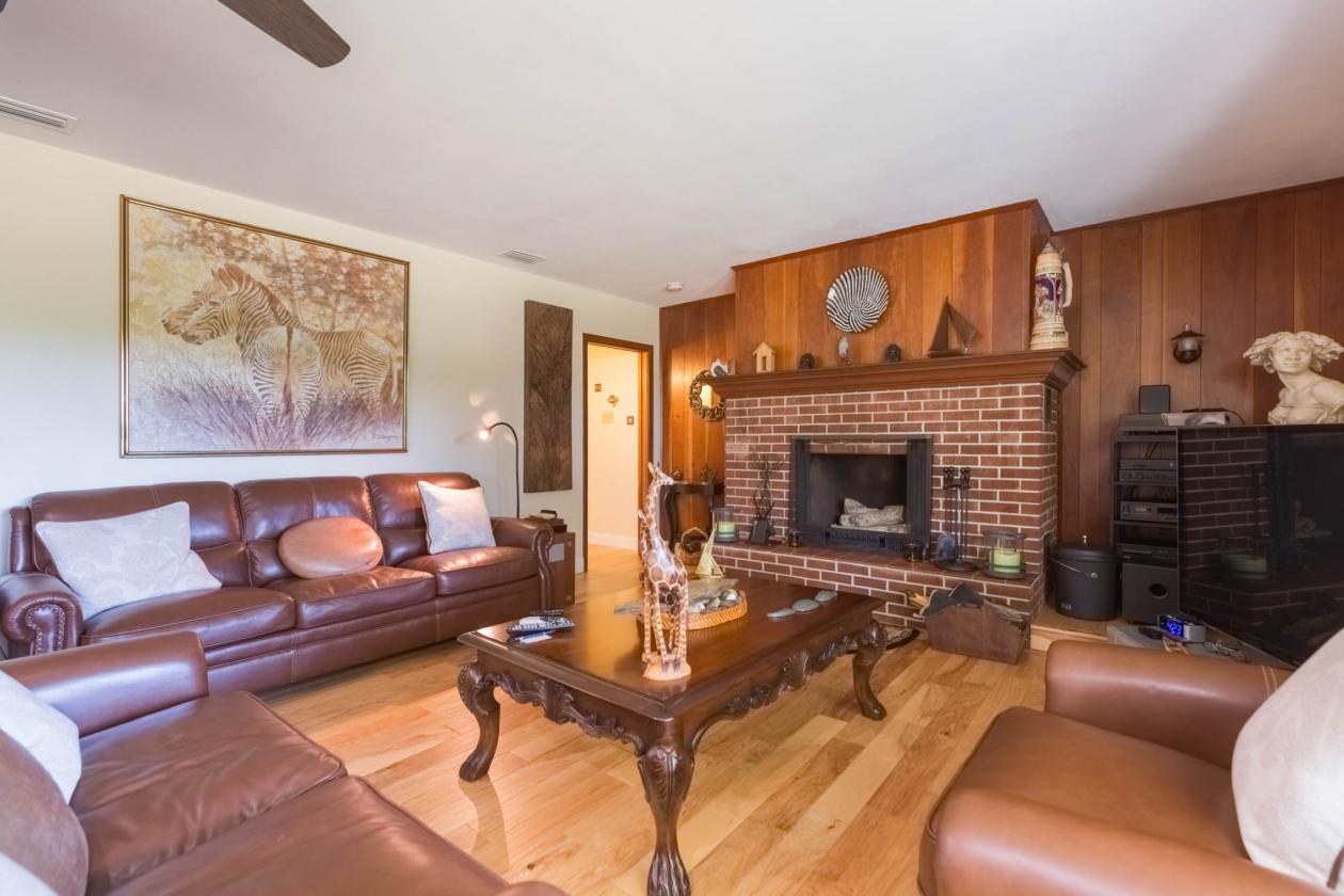 19.4 ACRE HILLTOP ESTATE - photo 23