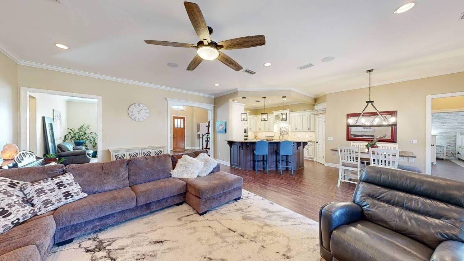 Luxury equestrian mini estate with executive home - photo 10