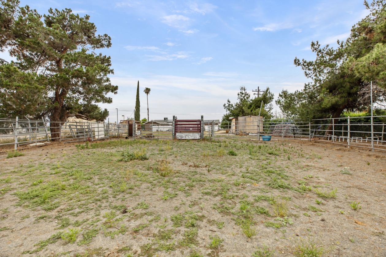 Ride-Out Norco Horse Property on Bluff - photo 17