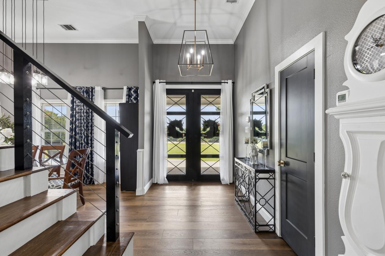 where refined luxury meets relaxed living - photo 19