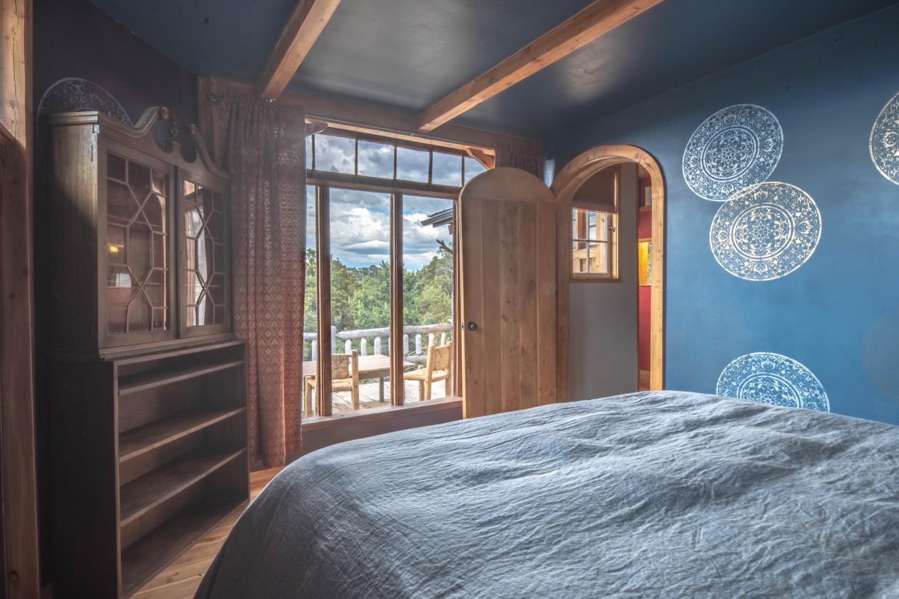 Off-Grid Home, Guest Tree-House, 28.34 acres - photo 17