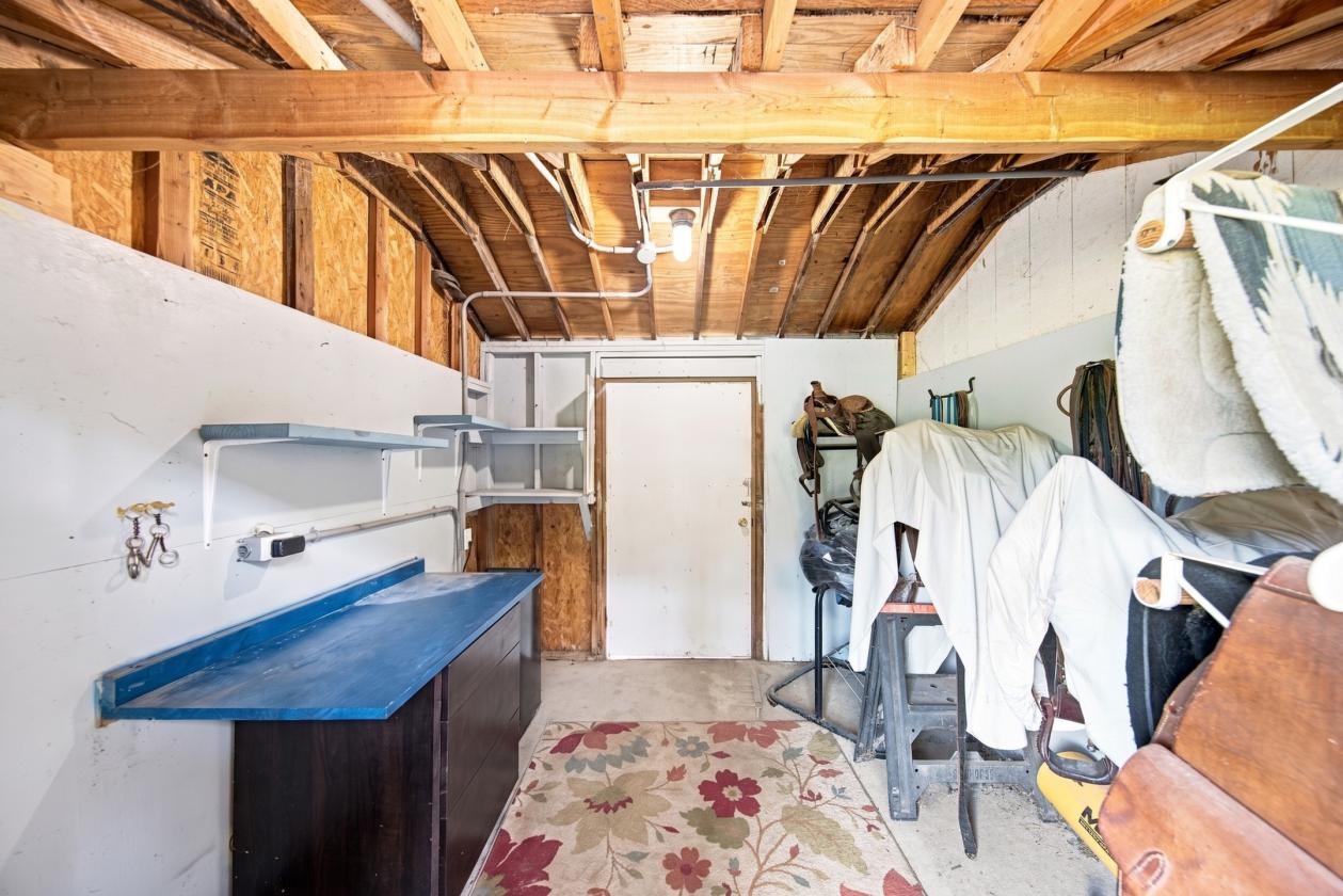 Equestrian Haven: Pool, Barns, Paddocks & More - photo 13
