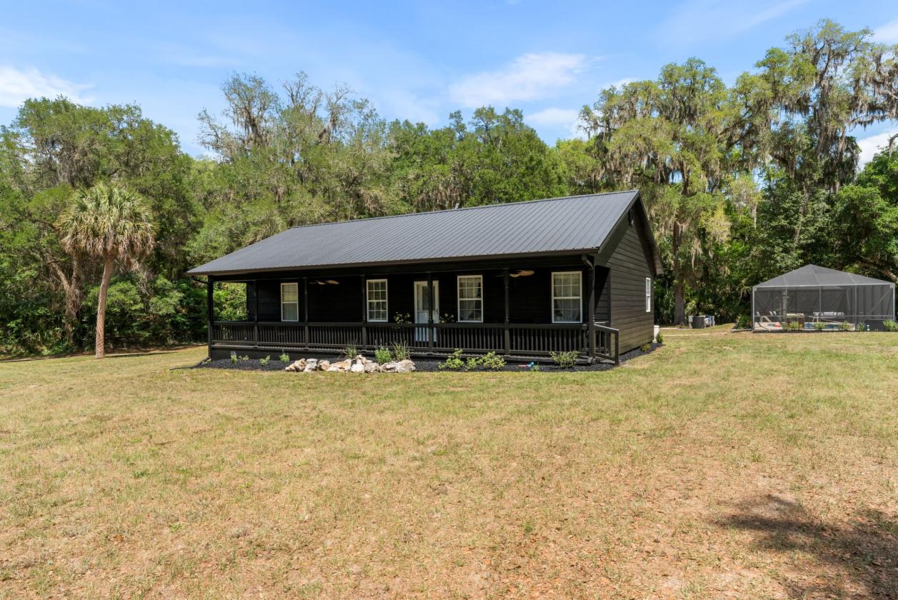 The Quarry Estate-Waterfront Equestrian Retreat - photo 4