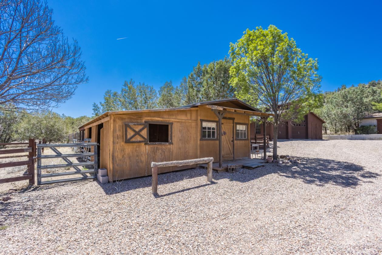 Gentlemans ranch Over 21 acres of Privacy - photo 19