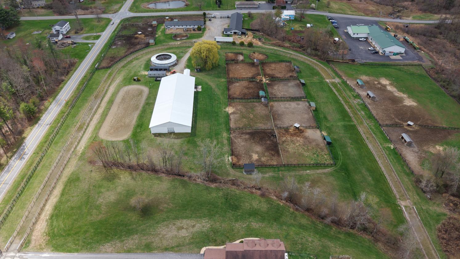Incredible farm located 10 mins to Saratoga Spring - photo 3
