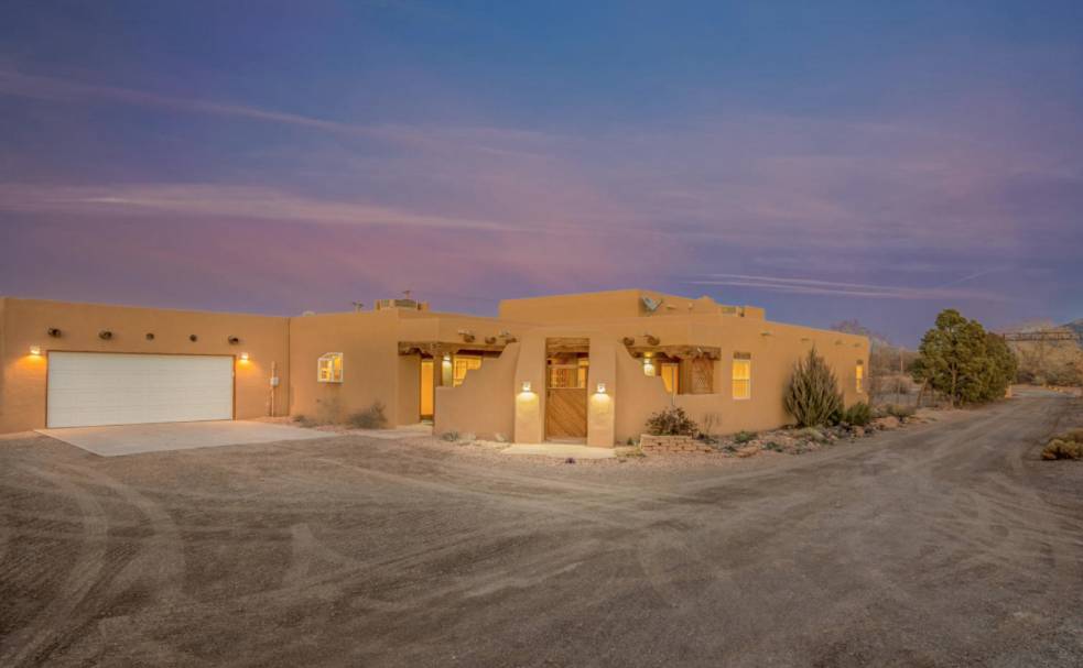 Horse property with casita and views Corrales, Sandoval County, New Mexico