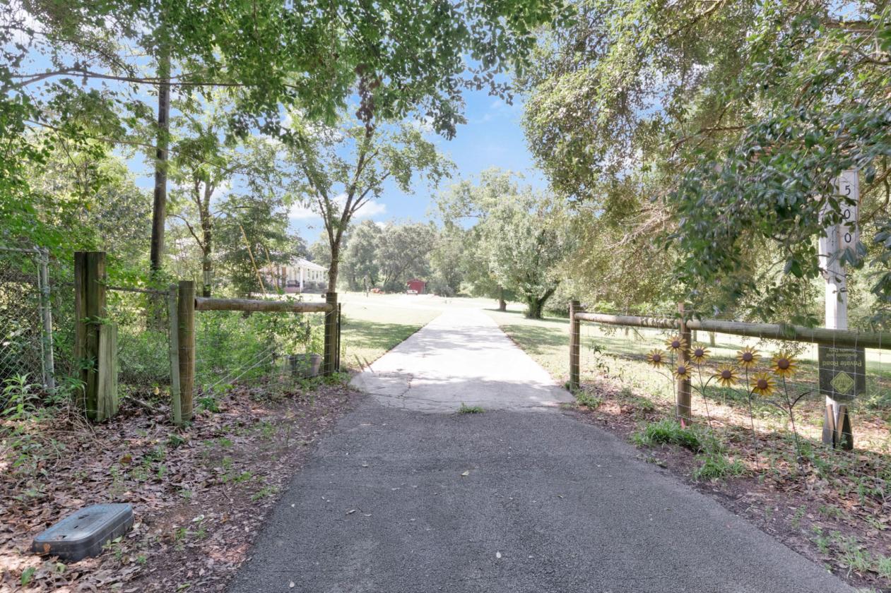 Fully Fenced 6-Acre Farmhouse!!! - photo 2