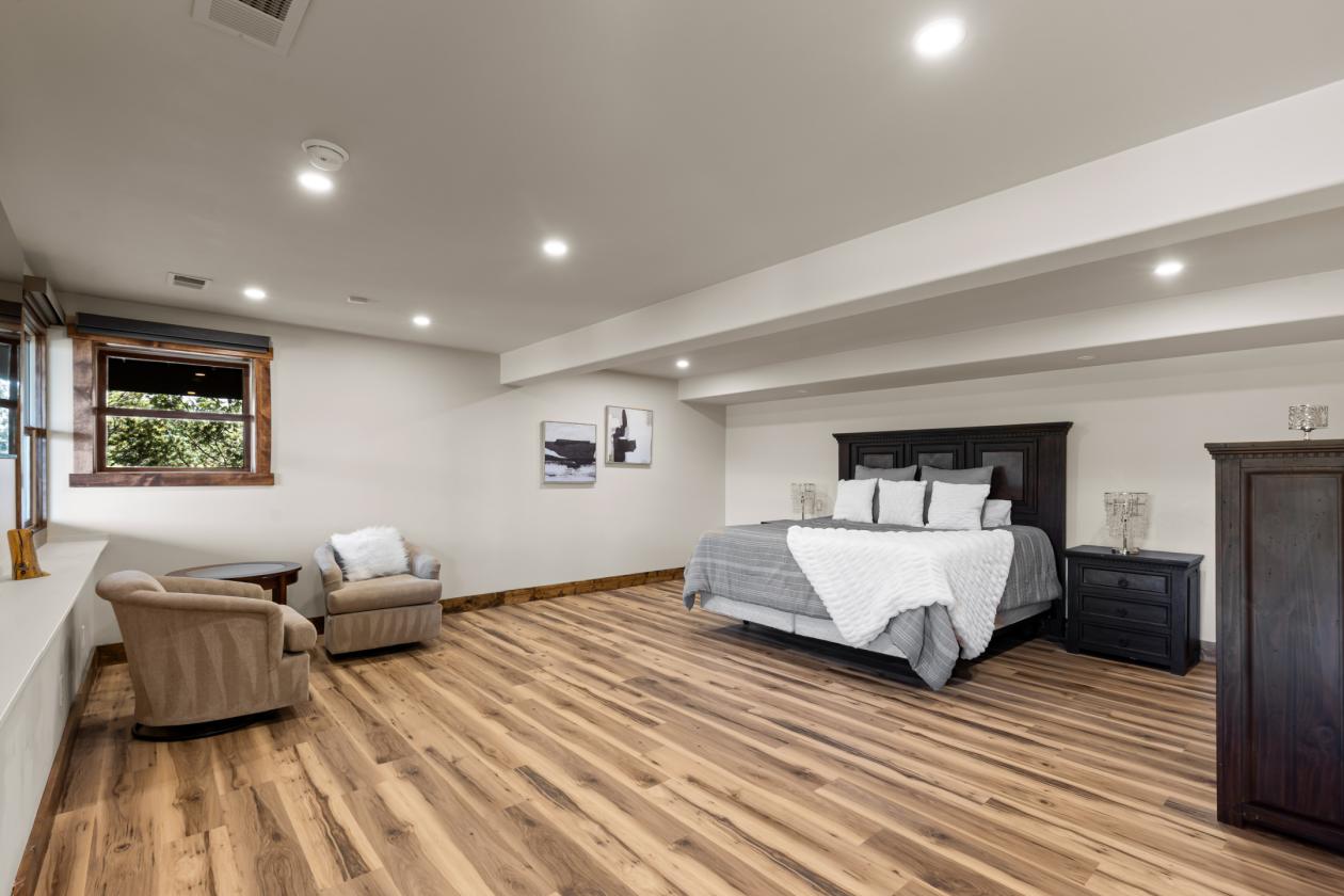 A Luxurious Equestrian Mountain View Estate! - photo 16