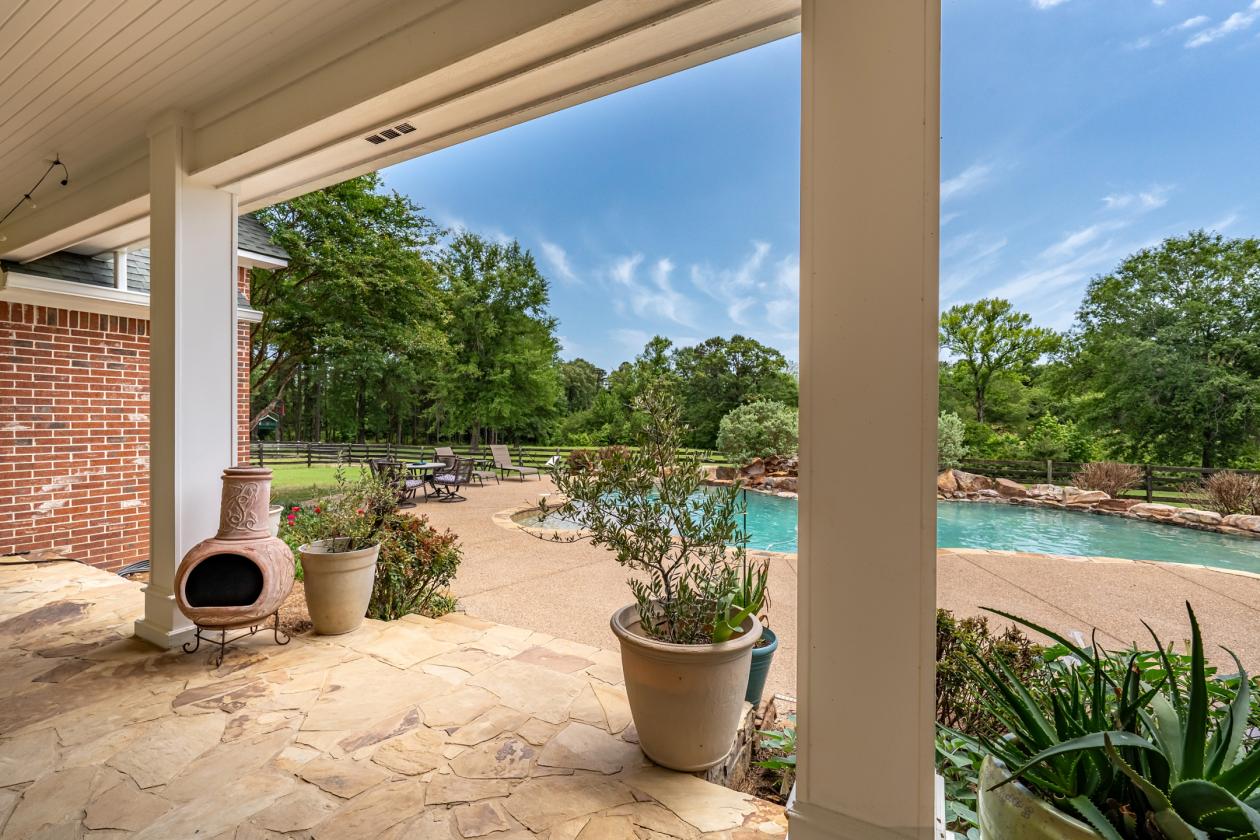 An Iconic Equestrian Estate - photo 22