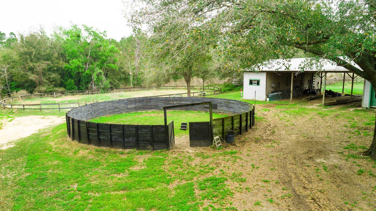 10 ACRE HORSE FARM Dade City, Pasco County, Florida