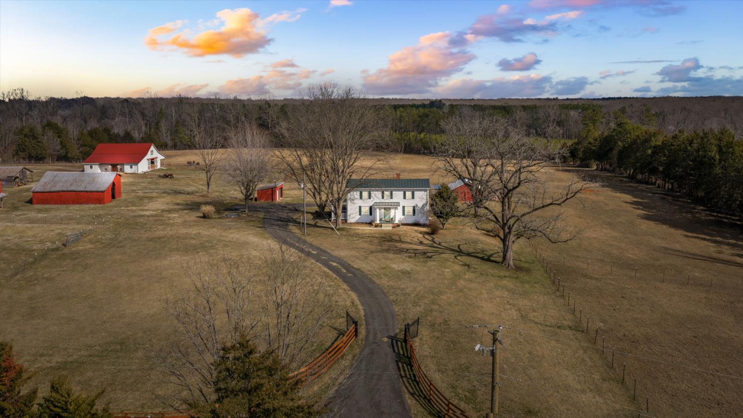 Sunny Side Up Farm | 9-Stall Equestrian Estate - photo 1