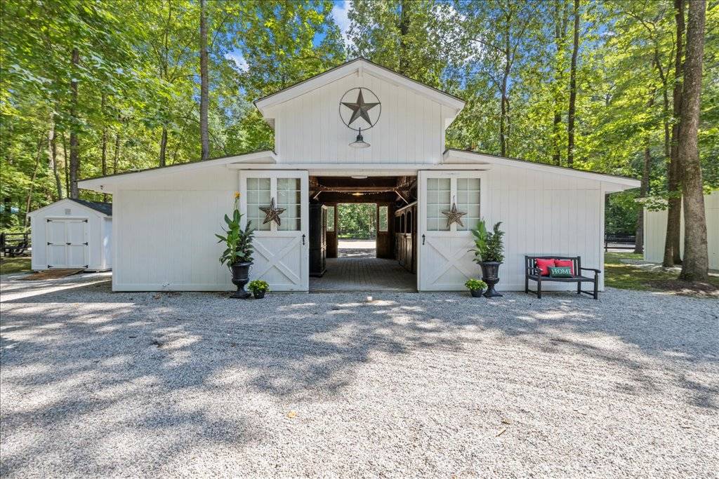 Horse Property for sale.