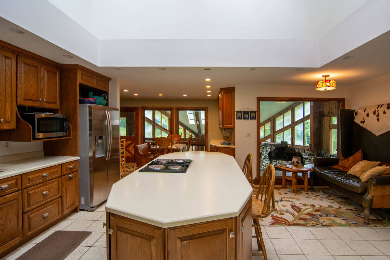 70 Acre Fenced Horse Farm, Home w/ Indoor Pool, Barns,... Monrovia