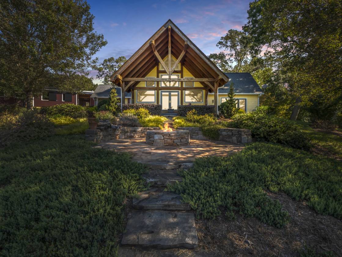 Horse Property for sale.