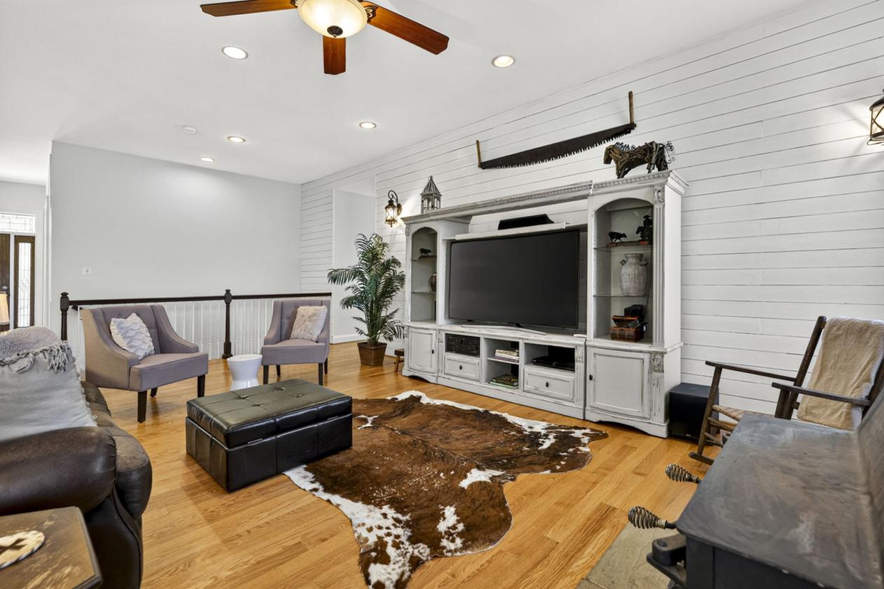 Rare Equestrian Estate - photo 12