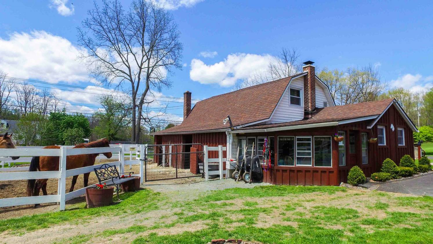 Equestrian Property with Carriage House CastletononHudson