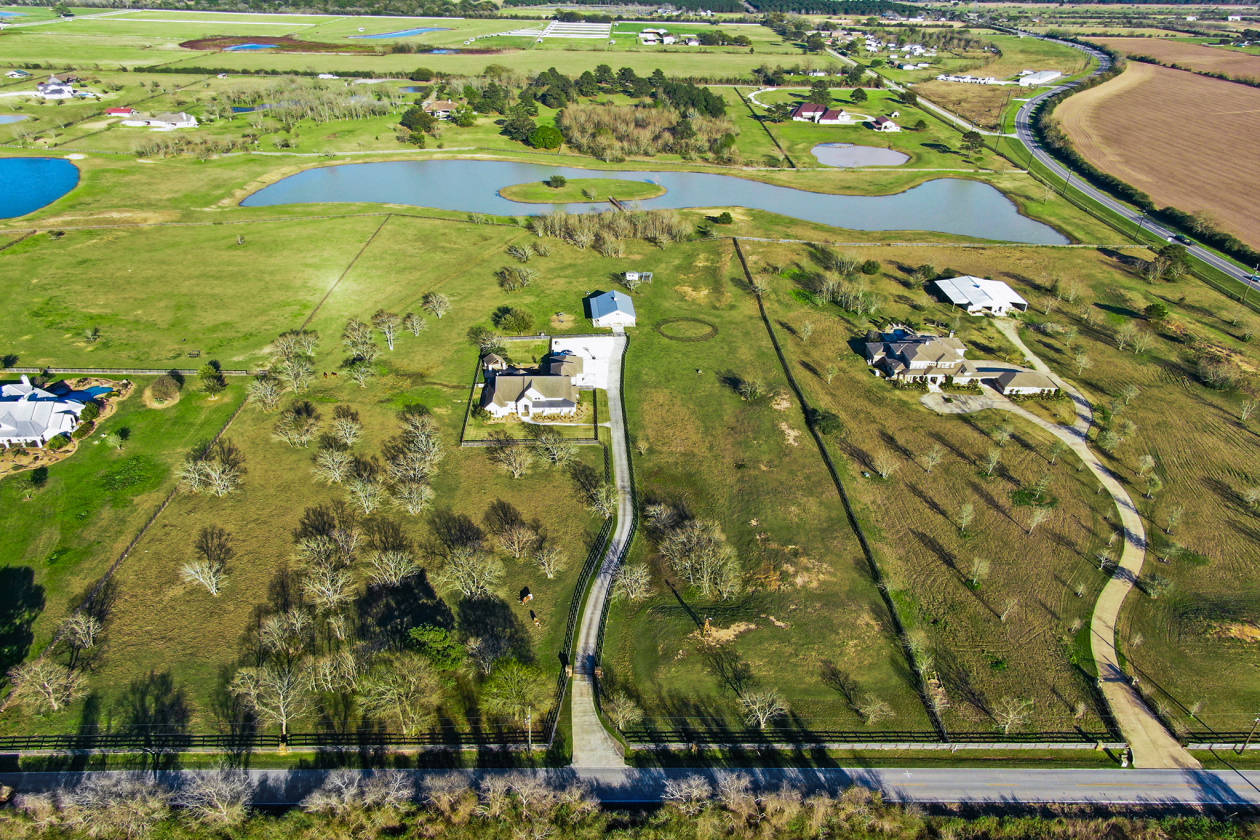 Hockley's Best Kept Secret! Equestrian Estate on 10 Acres in