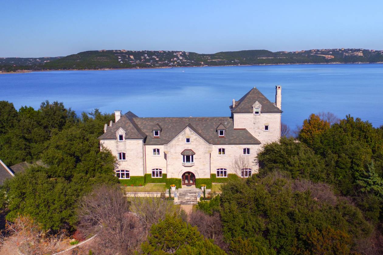 Luxury Waterfront Estate on Lake Travis, Austin, Texas, Full Horse