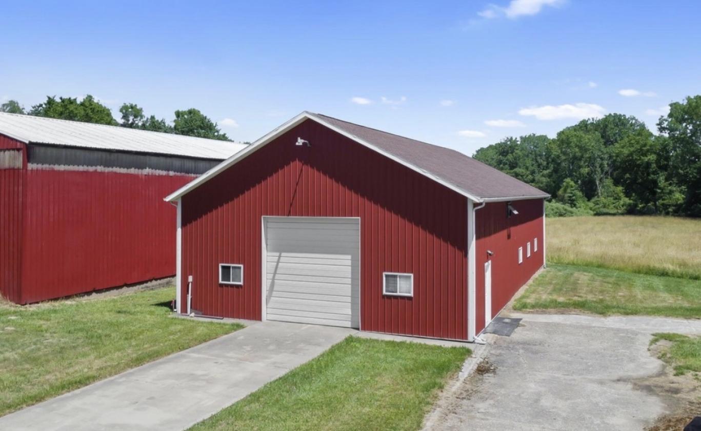 This property features 82 +\- acres - photo 4