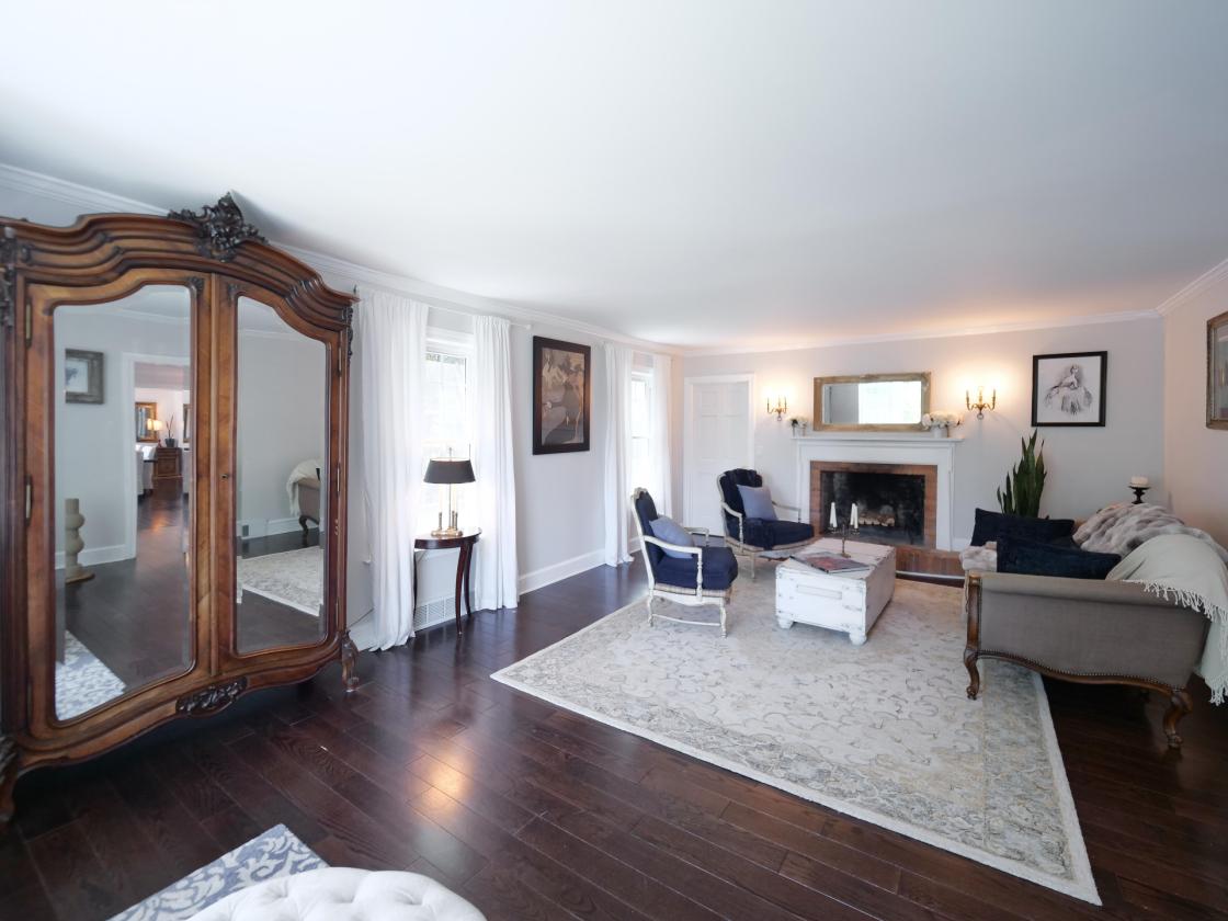 EQUESTRIAN ESTATE/HISTORIC HOME/OWNER FINANCING - photo 7