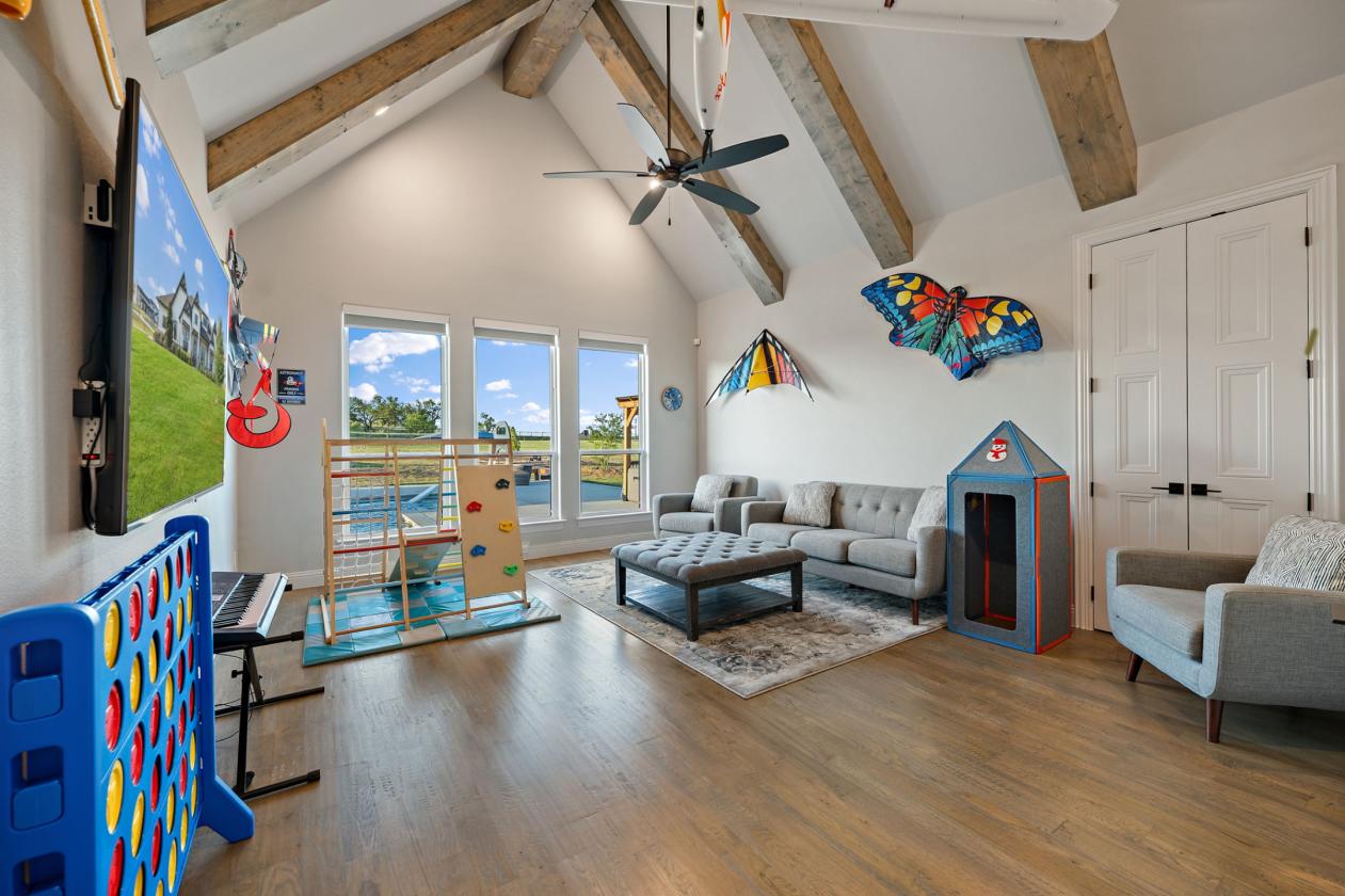 Horses Welcomed | Modern Luxury Farmhouse | 4 Acre - photo 15