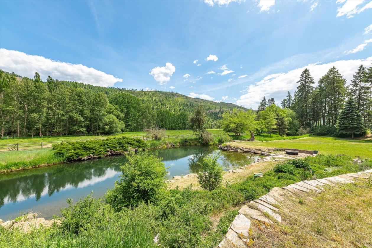 One-of-a-kind Custom Home! 16+ Acres on Mill Creek - photo 12